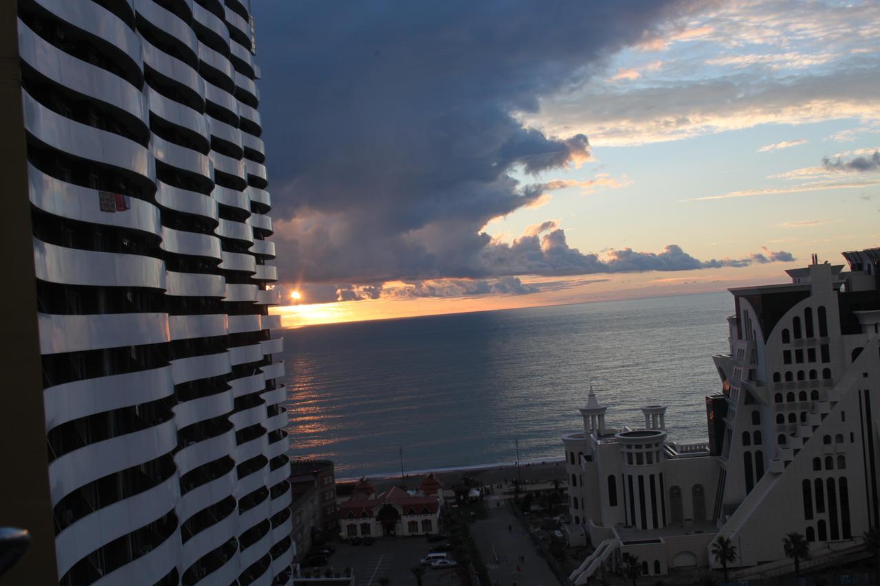 Orbi Plaza Tamara Aparthotel บาทูมิ ภายนอก รูปภาพ